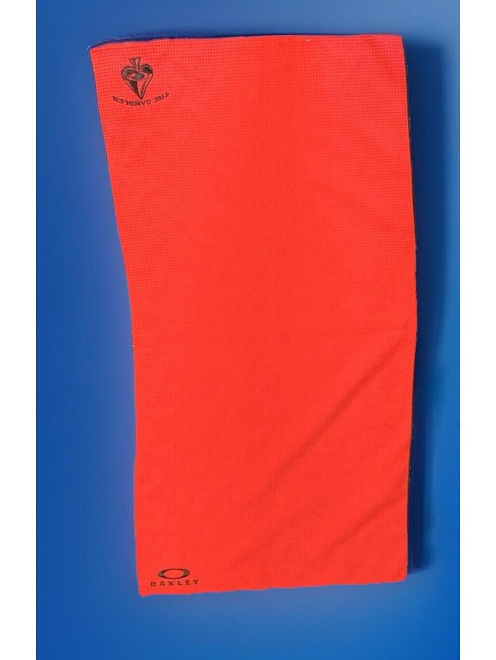 Oakley Towel Poker Red “The Gambler”